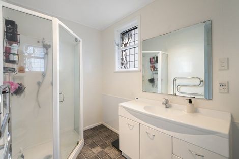 Photo of property in 35 Flower Street, Bulls, 4818