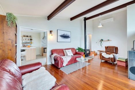 Photo of property in 4 Seabar Place, Glen Eden, Auckland, 0602