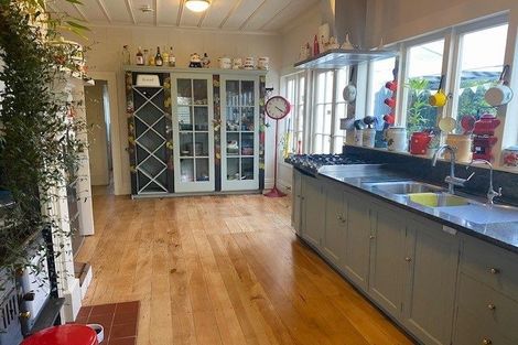 Photo of property in 8 Dodson Avenue, Milford, Auckland, 0620