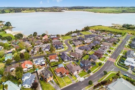 Photo of property in 34 Hadley Wood Drive, Wattle Downs, Auckland, 2103