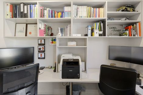 Photo of property in 7 Oakdene Place, Halswell, Christchurch, 8025