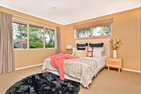 Photo of property in 10 Mangakoea Place, St Andrews, Hamilton, 3200