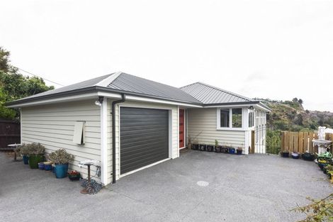 Photo of property in 42 Moncks Spur Road, Redcliffs, Christchurch, 8081
