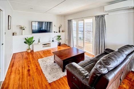 Photo of property in 90 Pine Avenue, Ebdentown, Upper Hutt, 5018