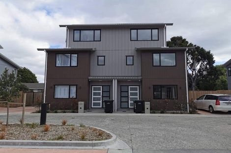 Photo of property in 22 Eileen Newey Place, Henderson, Auckland, 0612