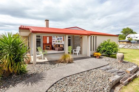 Photo of property in 300 Port Road, Whangamata, 3620