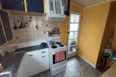 Photo of property in 113 Mangorei Road, Merrilands, New Plymouth, 4312