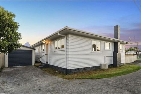 Photo of property in 128 Gloucester Road, Manurewa, Auckland, 2102