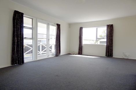 Photo of property in 18 Stoll Place, Clendon Park, Auckland, 2103