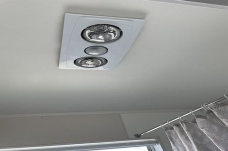 Photo of property in 2/123 Pigeon Mountain Road, Half Moon Bay, Auckland, 2012