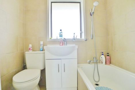 Photo of property in 8/126 Lynwood Road, New Lynn, Auckland, 0600