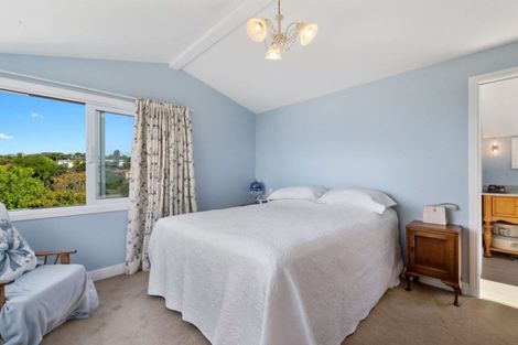 Photo of property in 47 Hebron Road, Waiake, Auckland, 0630