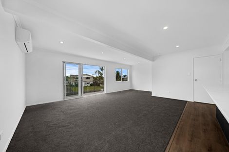 Photo of property in 5 Frank Evans Place, Henderson, Auckland, 0610