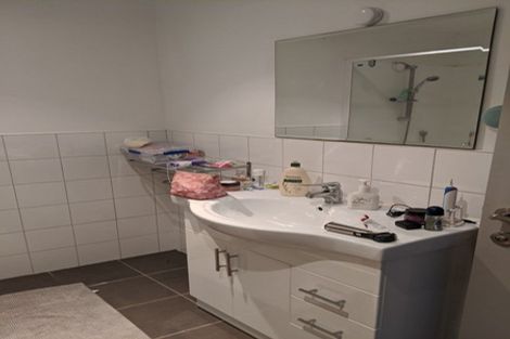 Photo of property in 3/35 Home Street, Mount Victoria, Wellington, 6011