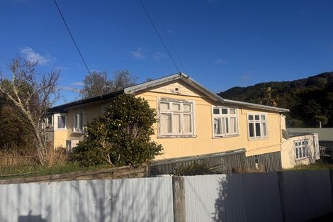 Photo of property in 62 Hampden Street, Picton, 7220