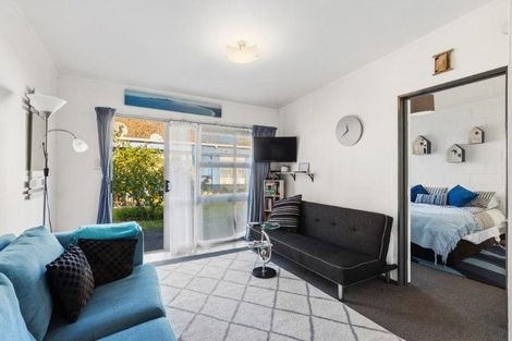 Photo of property in 19/100 River Road, Hamilton East, Hamilton, 3216