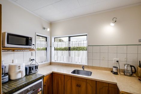 Photo of property in 2/623 Frederick Street, Mahora, Hastings, 4120