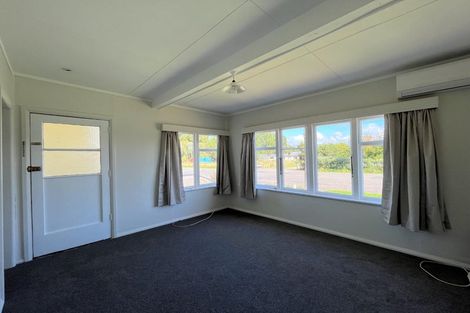 Photo of property in 88 Victoria Street, Carterton, 5713