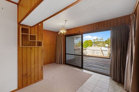 Photo of property in 60 Glengarry Road, Glen Eden, Auckland, 0602