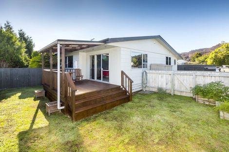 Photo of property in 1/7 Bathurst Street, Silverstream, Upper Hutt, 5019