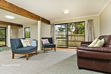 Photo of property in 5 Waipuia Place, Greenhithe, Auckland, 0632