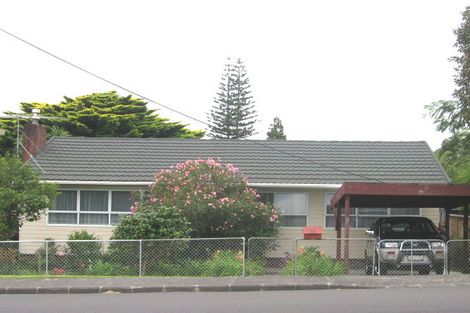 Photo of property in 25 Kaipatiki Road, Glenfield, Auckland, 0629
