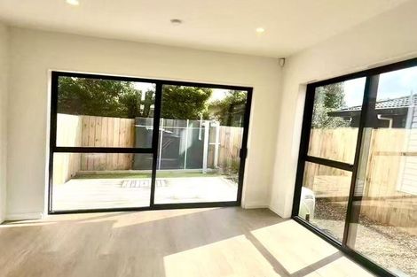 Photo of property in 8/1 Kahikatea Place, Ranui, Auckland, 0612