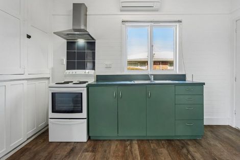 Photo of property in 2/24 North Avon Road, Richmond, Christchurch, 8013