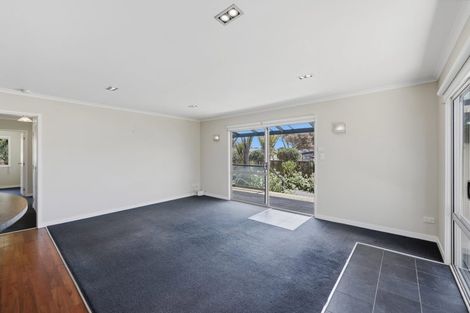 Photo of property in 47 Taihiki Road, Clarks Beach, 2122