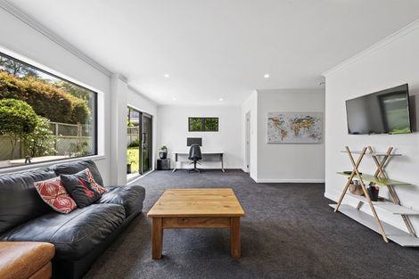 Photo of property in 4 Pluto Place, Beach Haven, Auckland, 0626