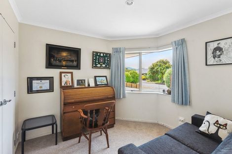 Photo of property in 8 Leanne Way, Waikanae Beach, Waikanae, 5036