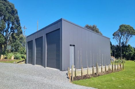 Photo of property in 36 Ripiro Drive, Baylys Beach, Dargaville, 0377