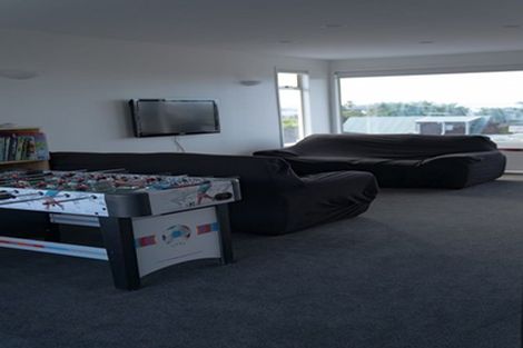 Photo of property in 1/2 Ocean View Road, Milford, Auckland, 0620