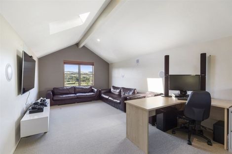 Photo of property in 407 Grays Road, Pauatahanui, Porirua, 5381