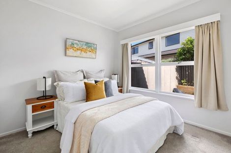 Photo of property in 1/13a Evelyn Place, Hillcrest, Auckland, 0627