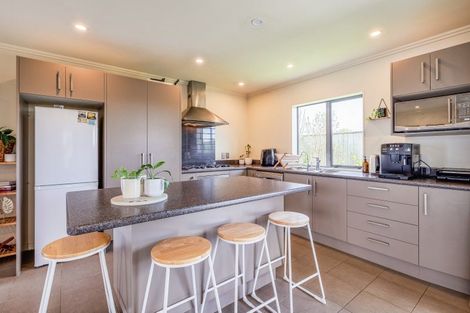 Photo of property in 25a Rosalie Terrace, Kelvin Grove, Palmerston North, 4414