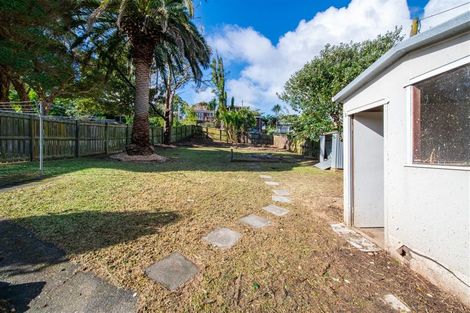 Photo of property in 68 Vodanovich Road, Te Atatu South, Auckland, 0610