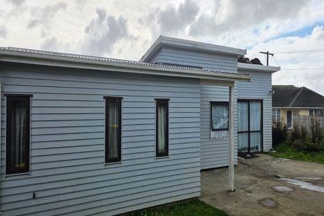 Photo of property in 19 Barrys Road, Glendene, Auckland, 0602