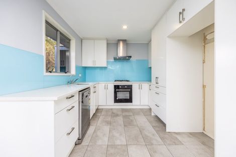 Photo of property in 38 Staincross Street, Green Bay, Auckland, 0604