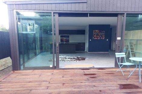 Photo of property in 20 De Val Drive, Titirangi, Auckland, 0604