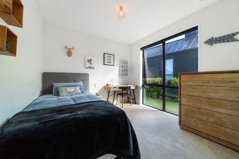 Photo of property in 1 Hovingham Court, Jacks Point, Queenstown, 9371