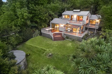 Photo of property in 39 Turanga Road, Henderson Valley, Auckland, 0612