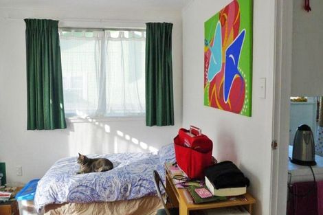 Photo of property in 20 Craigbank Avenue, New Lynn, Auckland, 0600