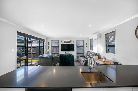 Photo of property in 8 Wawai Drive, Papamoa Beach, Papamoa, 3118