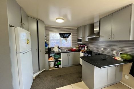 Photo of property in 35 Addington Avenue, Manurewa, Auckland, 2102