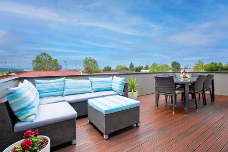 Photo of property in 30 Durham Avenue, Tamatea, Napier, 4112