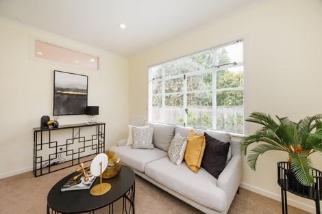 Photo of property in 215a Victoria Avenue, Hokowhitu, Palmerston North, 4410