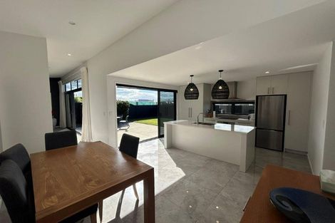 Photo of property in 2 Franks Way, Papamoa Beach, Papamoa, 3118