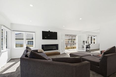 Photo of property in 21 Brixton Road, Manly, Whangaparaoa, 0930