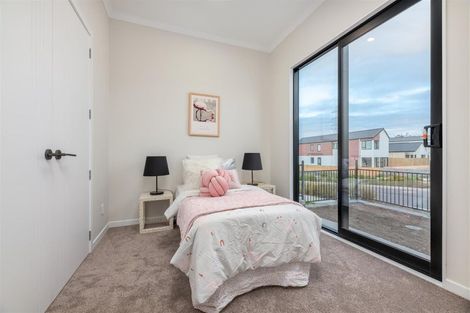 Photo of property in 16 Taiororua Avenue, Massey, Auckland, 0614